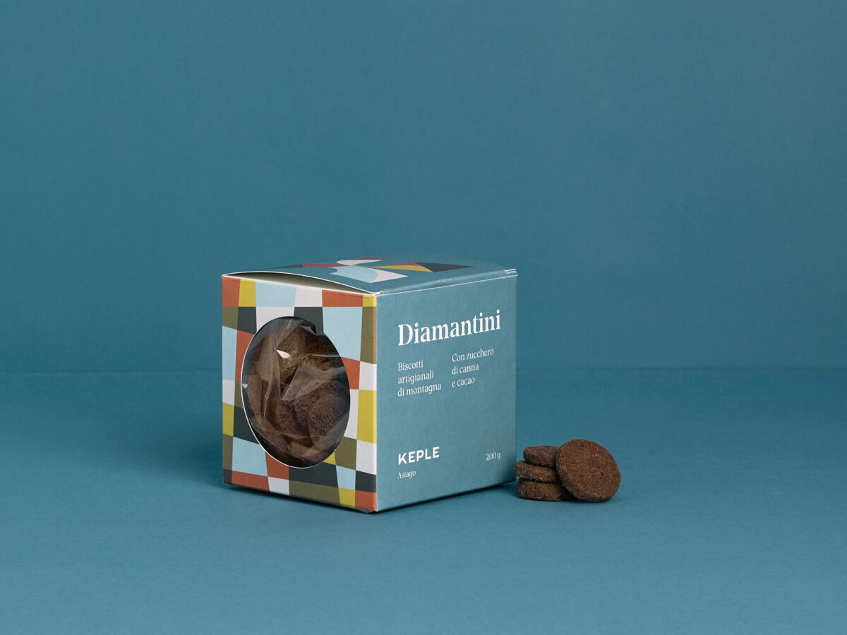 biscotti diamantini artigianali con cacao e zucchero