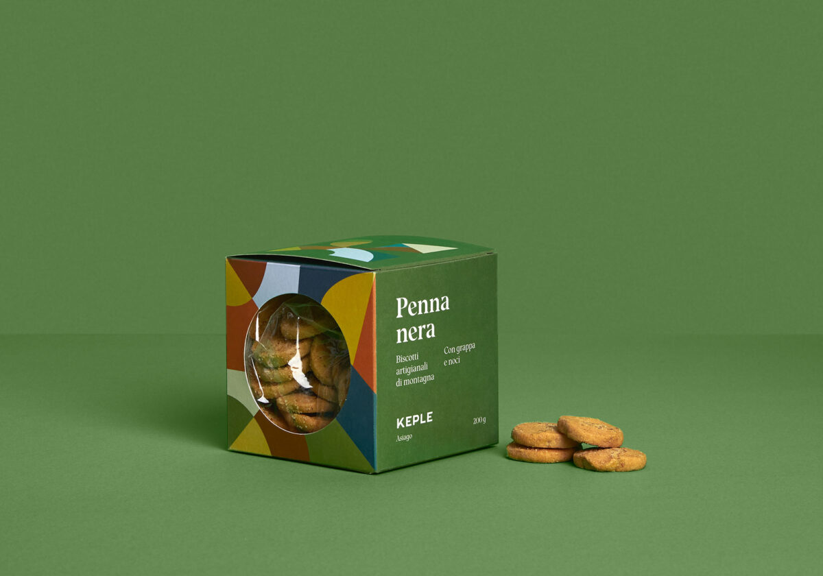 penna nera biscotti grappa e noci artigianali