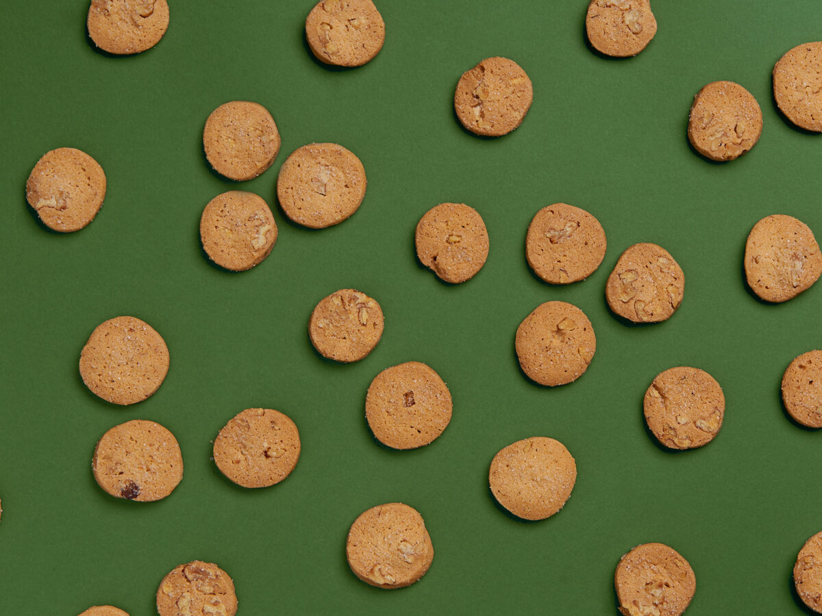 biscotti penna nera grappa e noci artigianali
