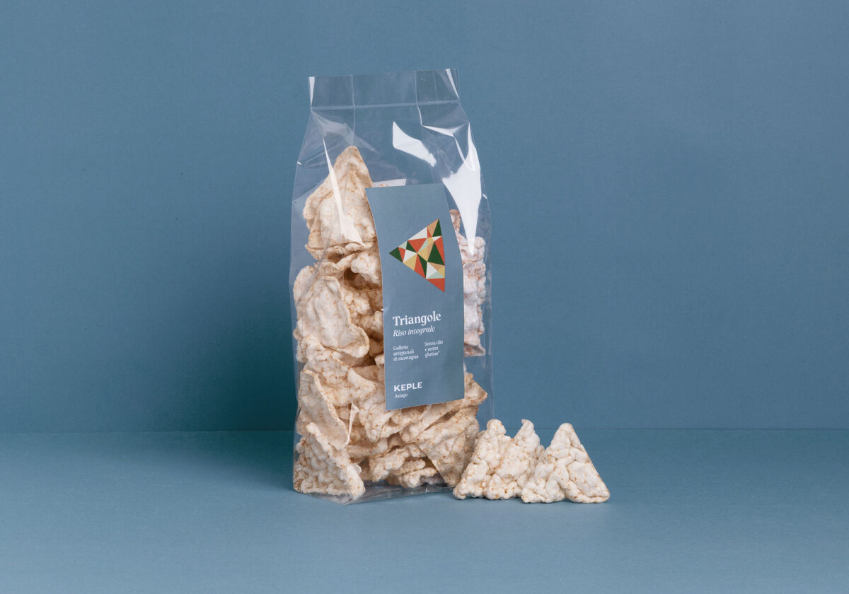 Triangole artigianali di montagna con riso integrale