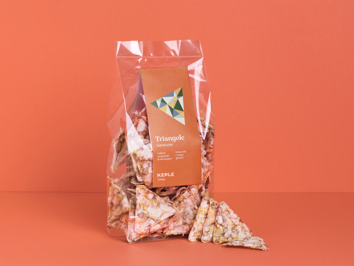 Triangole con grano saracene artigianali