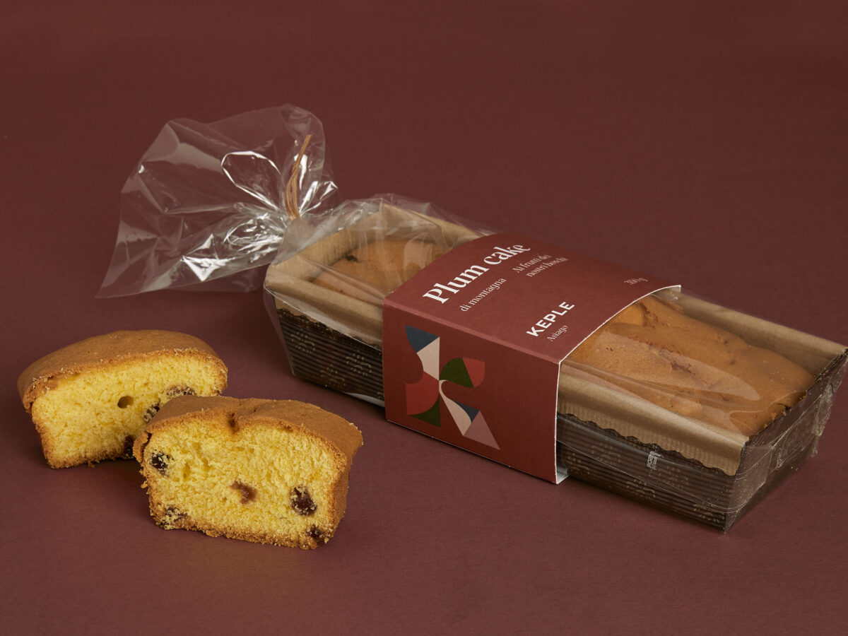 Plum cake ai frutti di bosco artigianali